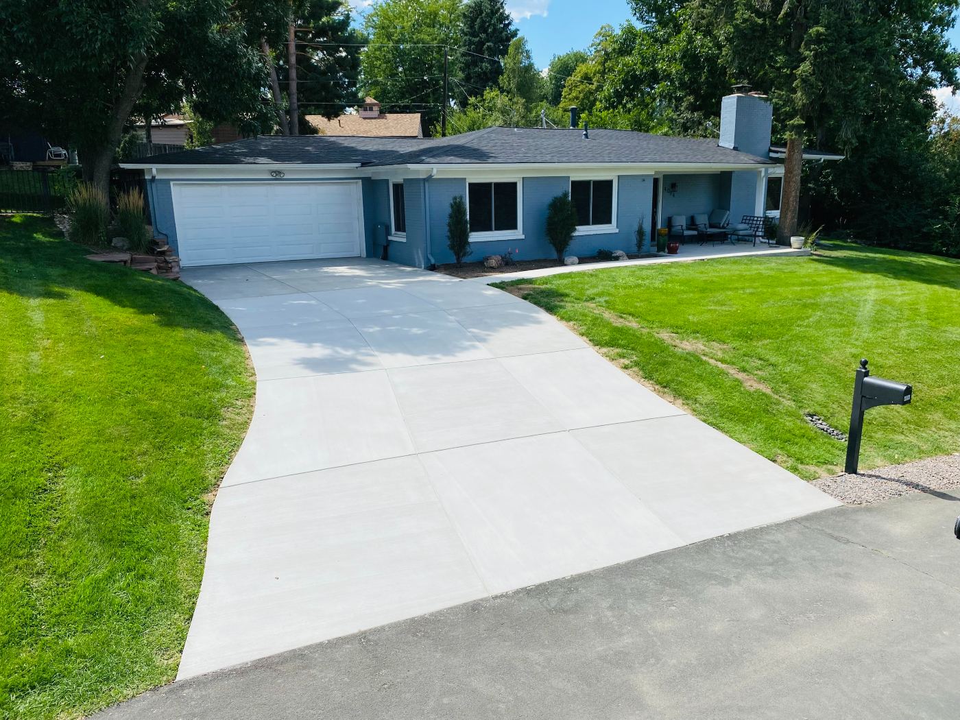 Driveway replacement contractor in Denver, CO driveway replacement, new driveway, denver driveway, driveway contractor denver, denver concrete company, driveway replacement denver